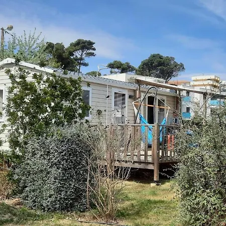 Mobilhome De Charlotte - La Falaise 4 Etoiles 캠프장